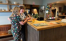The Boughton Peterchurch - Pub Grub & Bed